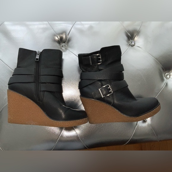 BCBG GÉNÉRATION BOOTIES - Picture 11 of 14